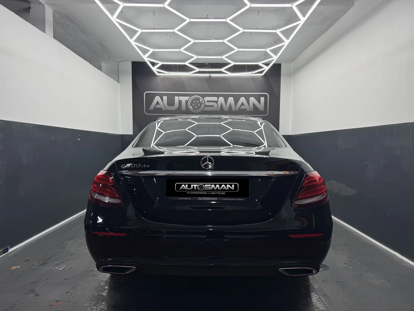 MERCEDES-BENZ CLASE E E300E 2019 Híbrido Negro - Imagen 6 de 74